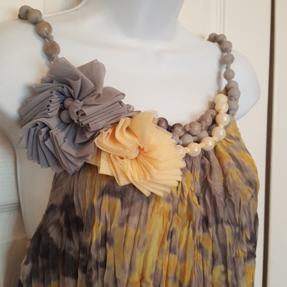 COLORFUL, NICE TOP. - Picture 3 of 8